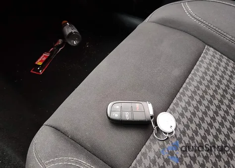 2019 Dodge Challenger Sxt z USA, uszkodzony, nr VIN 2C3CDZAG6KH671967